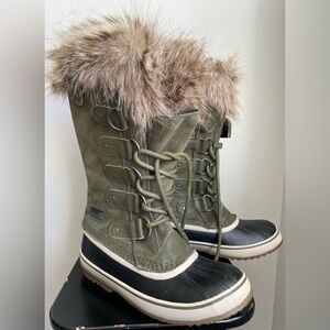 Sorel joan of arctic nori green boot sz 8